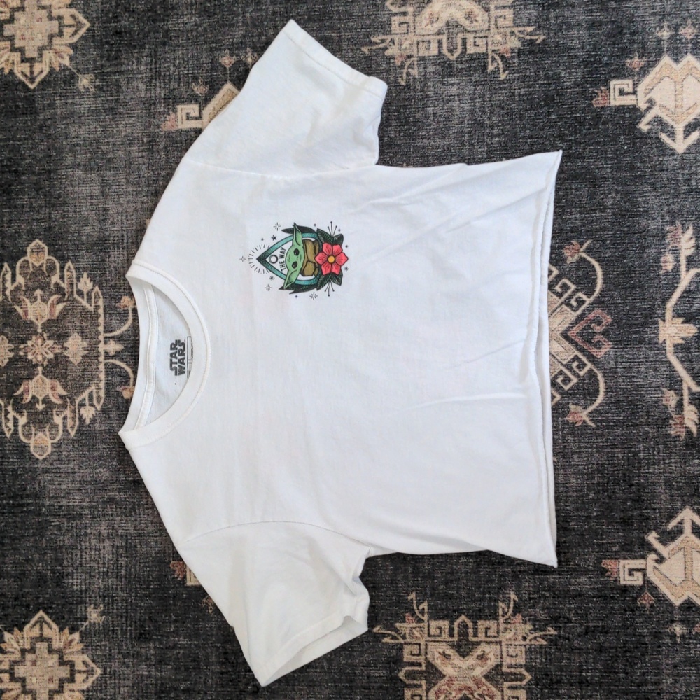 Star Wars baby Yoda small crop T-shirt - Picture 2 of 7